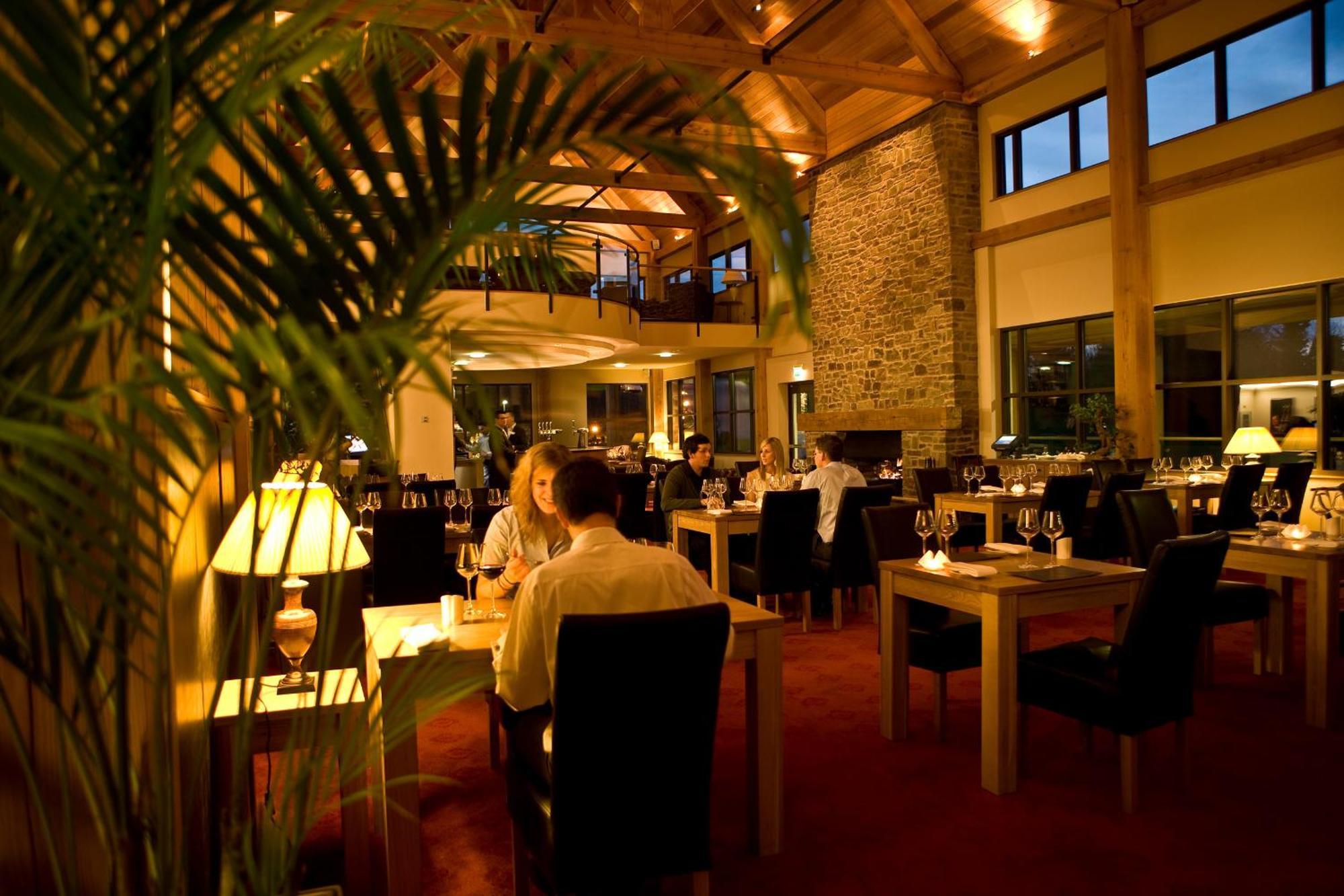 Hunter Lodges By Celtic Manor Newport  Buitenkant foto