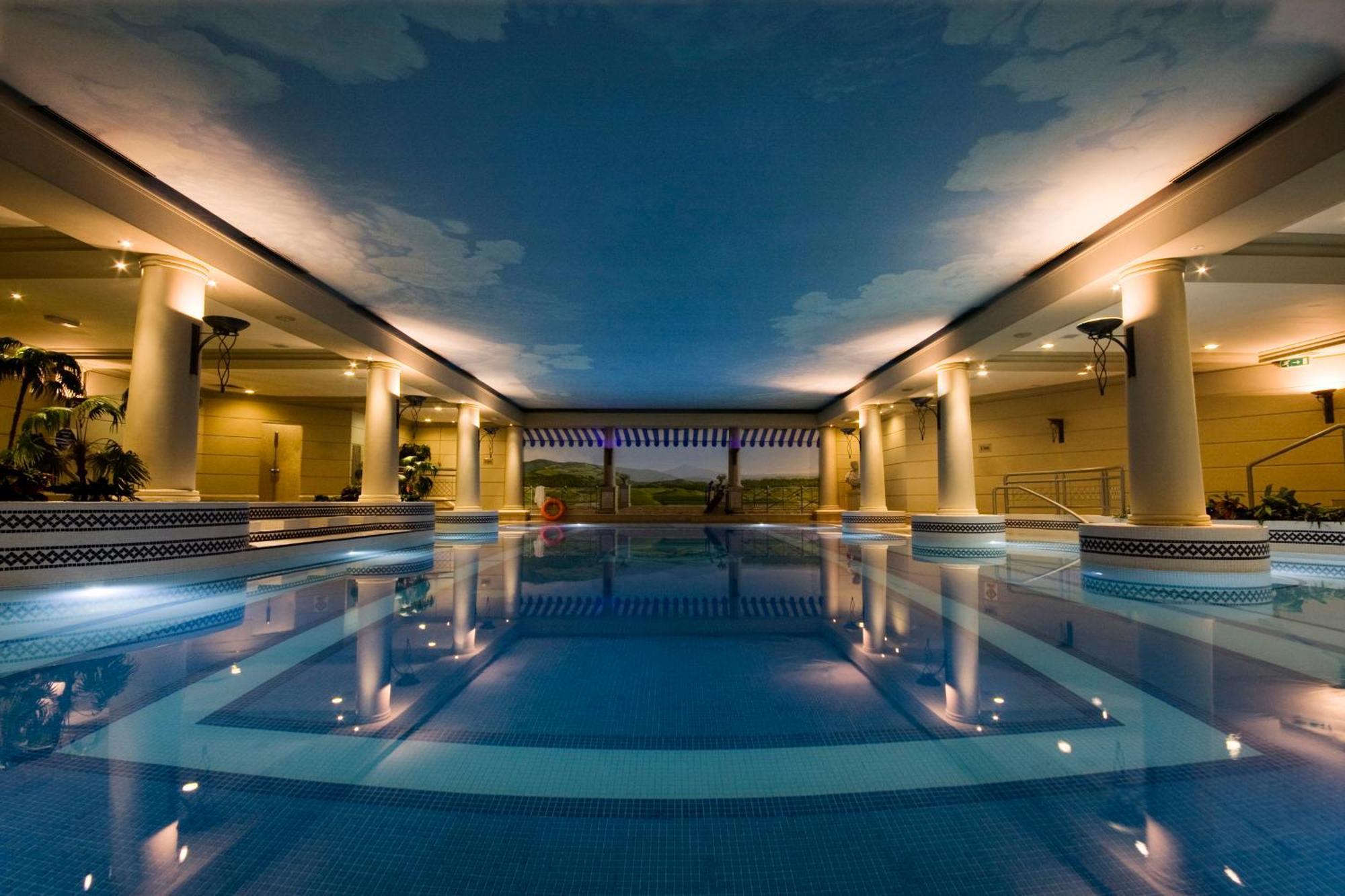 Hunter Lodges By Celtic Manor Newport  Buitenkant foto