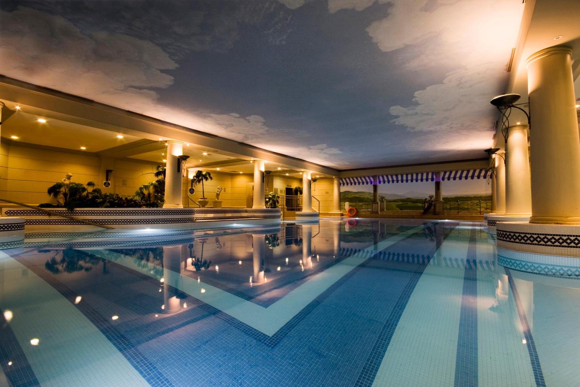Hunter Lodges By Celtic Manor Newport  Buitenkant foto
