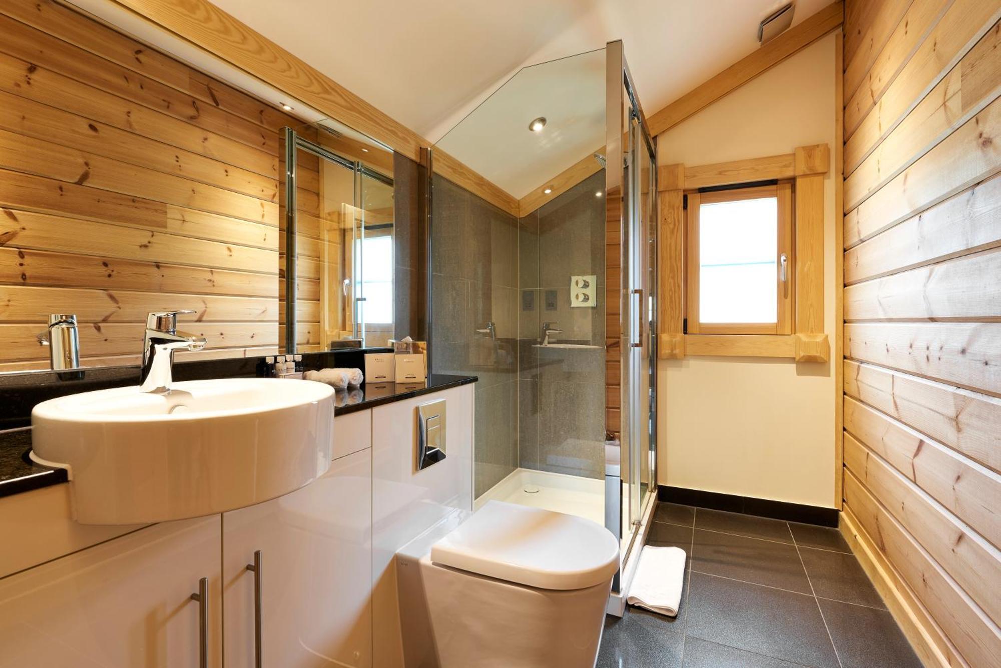 Hunter Lodges By Celtic Manor Newport  Buitenkant foto